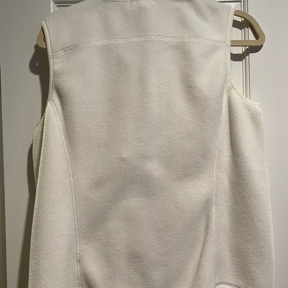Vineyard vines vest